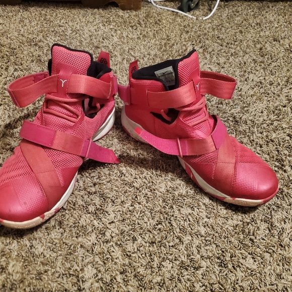 Men's Nike shoes - Picture 7 of 7